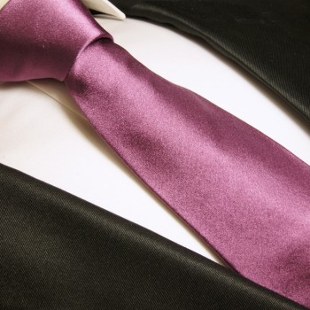 dark pink necktie
